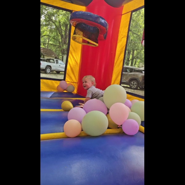 1000040785 1784130423 Bounce Houses
